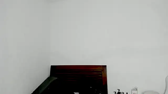 tifanymonroe online show from 11.04.25