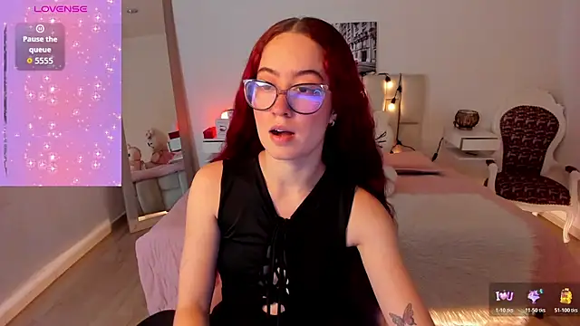 Snapshot of Amaraa_couper1 chatting on 10.24.25 Amaraa couper1 online show from 10.24.25