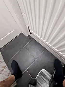 Snapshot of 16enes16 chatting on 10.26.25 16enes16 online show from 10.26.25