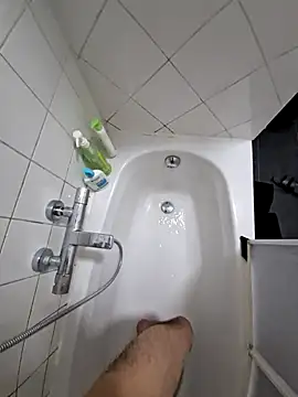 Snapshot of 16enes16 chatting on 11.27.25 16enes16 online show from 11.27.25