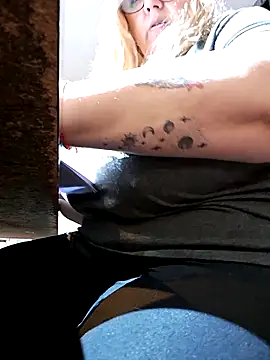 Snapshot of JennyInVegas chatting on 03.30.26 JennyInVegas online show from 03.30.26