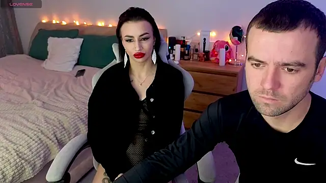 AdeleLaCr0ix online show from 12.01.25