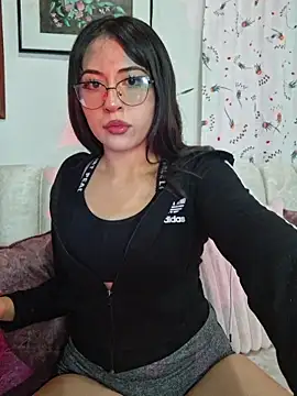 chloebrownn03 online show from 04.15.26