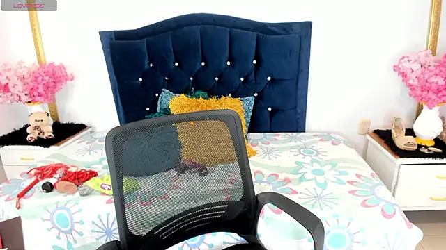 Snapshot of Inaya_Khalifa chatting on 02.28.26 Inaya Khalifa online show from 02.28.26