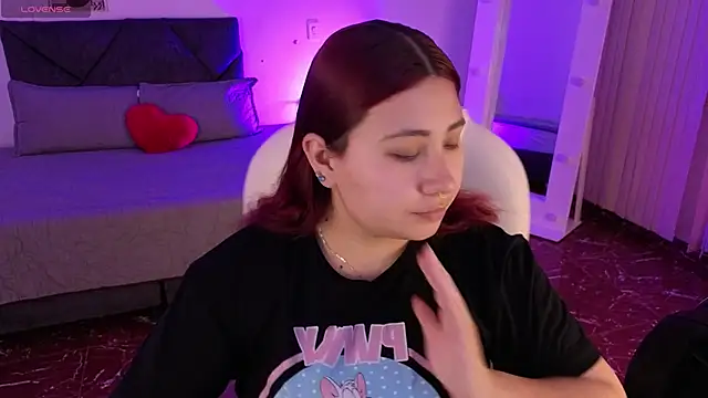 littlee red online show from 02.13.26