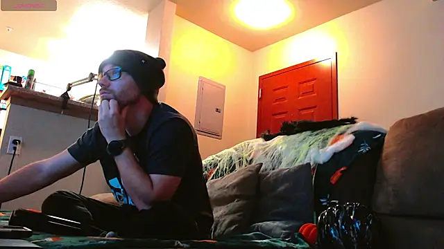 Snapshot of Sin_Lord chatting on 11.04.25 Sin Lord online show from 11.04.25