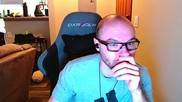 Snapshot of Sin_Lord chatting on 11.28.25 Sin Lord online show from 11.28.25