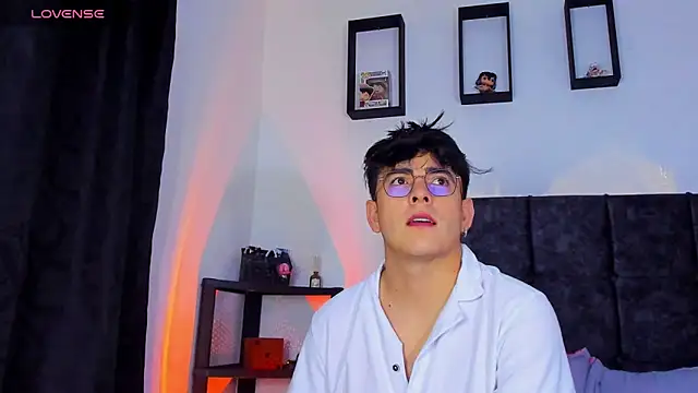 Theo Noxxx online show from 10.19.25