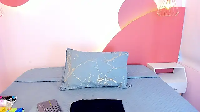 SophiaBeckerr online show from 10.30.25