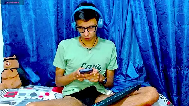 DavTwink3100 online show from 03.13.26