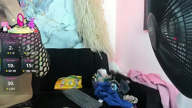 Snapshot of jessica_latina777 chatting on 11.19.25 jessica latina777 online show from 11.19.25