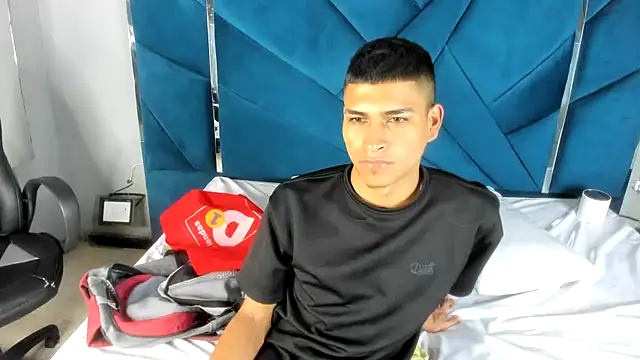 Emiliano Reyes online show from 11.19.25