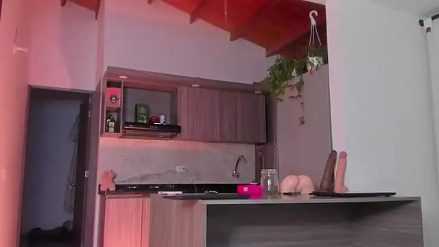 Snapshot of valeriahornier chatting on 11.15.25 valeriahornier online show from 11.15.25