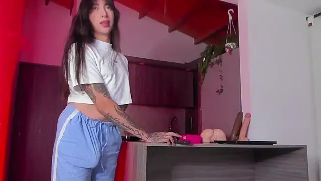 Snapshot of valeriahornier chatting on 11.20.25 valeriahornier online show from 11.20.25