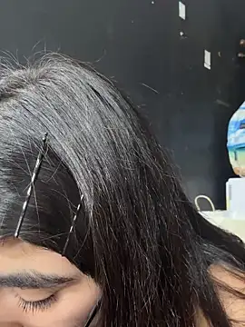 milky denni online show from 10.22.25