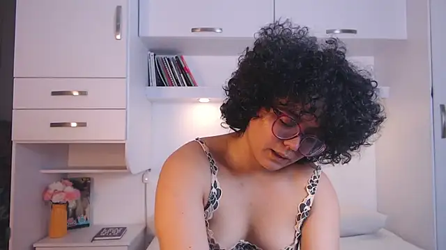 MartiRuis10 online show from 10.20.25