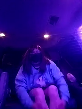 Snapshot of Ashley-Amber_Dragon chatting on 12.14.25 Ashley-Amber Dragon online show from 12.14.25