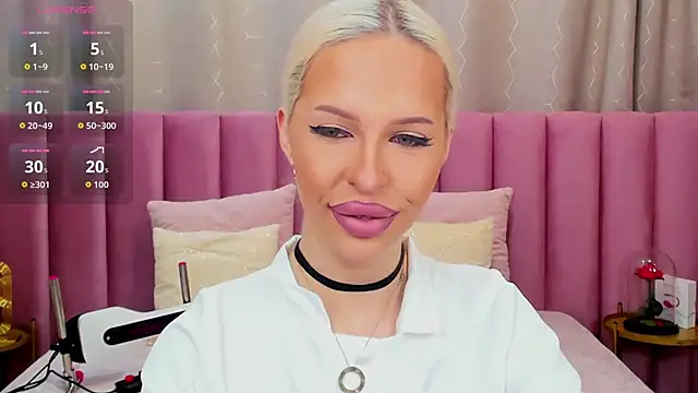 KailaCrystall online show from 11.12.25