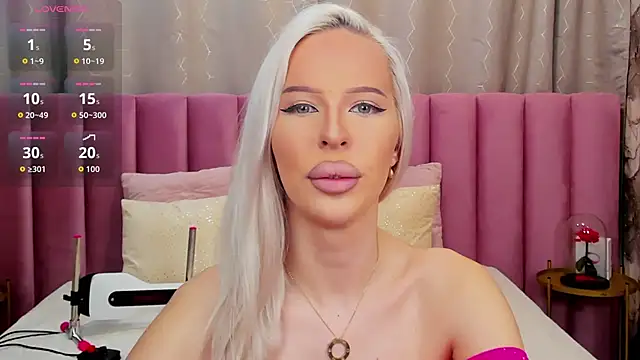 KailaCrystall online show from 12.17.25