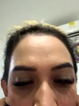 Snapshot of KIMBERLYPULIDO chatting on 11.13.25 KIMBERLYPULIDO online show from 11.13.25