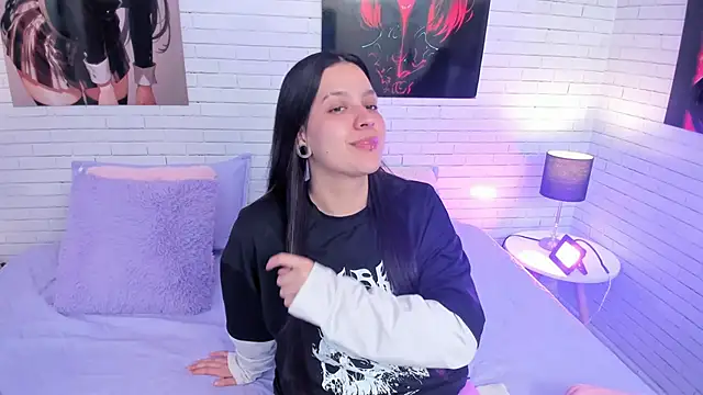 Zoe Murphy online show from 11.28.25