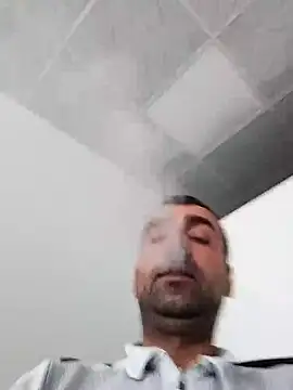 Snapshot of Bugattiveyron1 chatting on 10.20.25 Bugattiveyron1 online show from 10.20.25