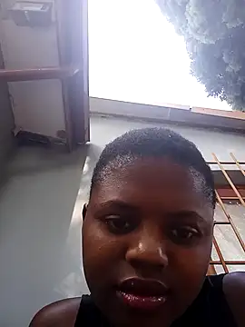 Snapshot of SexySlender_ chatting on 10.28.25 SexySlender online show from 10.28.25