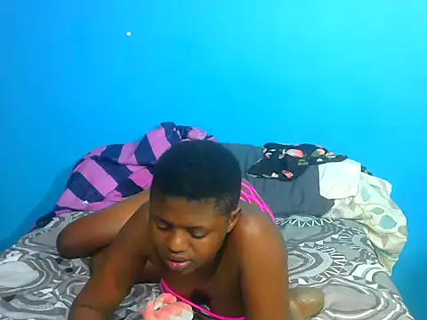 Snapshot of SexySlender_ chatting on 11.22.25 SexySlender online show from 11.22.25