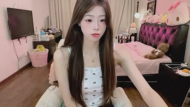 Snapshot of Onecutelittle chatting on 05.07.26 Onecutelittle online show from 05.07.26