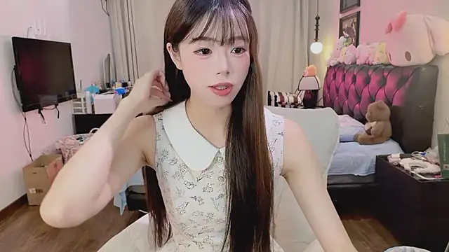 Snapshot of Onecutelittle chatting on 05.25.26 Onecutelittle online show from 05.25.26