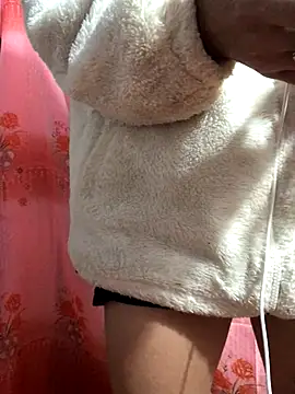 Kylie beem online show from 12.15.25