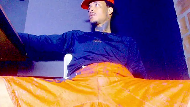 Snapshot of Anaconda_larga chatting on 02.21.26 Anaconda larga online show from 02.21.26