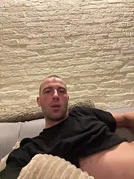 Rotteei1 online show from 10.23.25