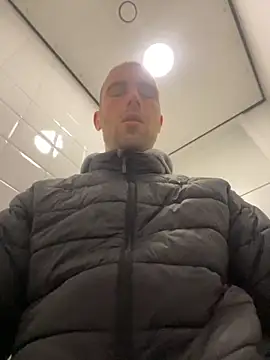 Rotteei1 online show from 10.24.25