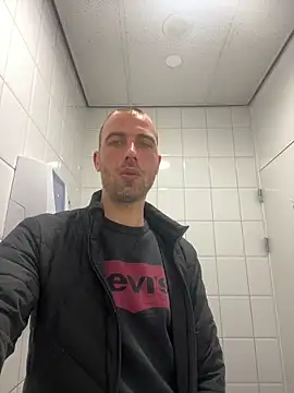 Rotteei1 online show from 04.17.26