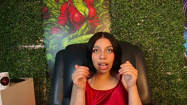 Snapshot of Sophia_Lagos chatting on 11.18.25 Sophia Lagos online show from 11.18.25