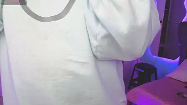 Aria Russo online show from 03.27.26