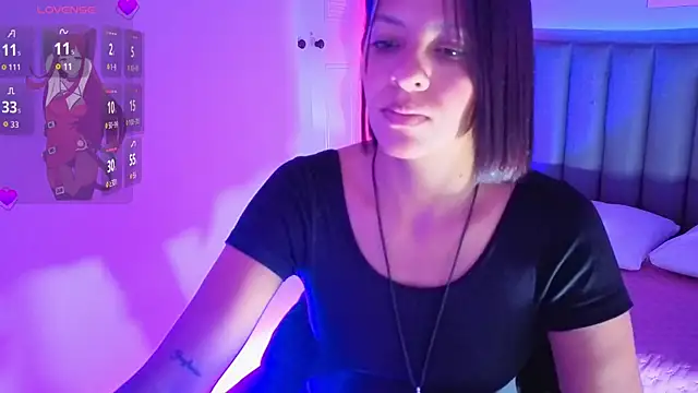 Snapshot of Aria_Russo chatting on 04.21.26 Aria Russo online show from 04.21.26