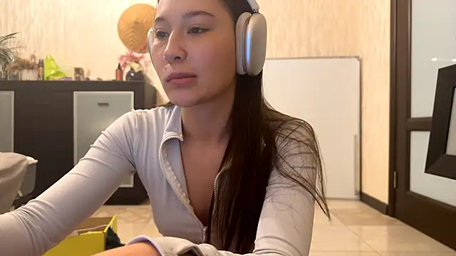 Snapshot of YourCoreanmiracle chatting on 11.08.25 YourCoreanmiracle online show from 11.08.25