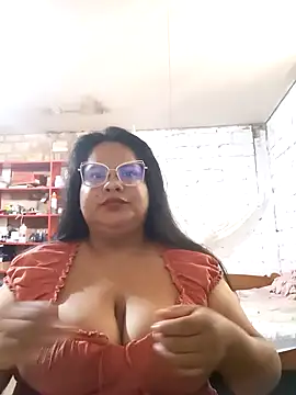 Snapshot of celeste122595 chatting on 11.06.25 celeste122595 online show from 11.06.25