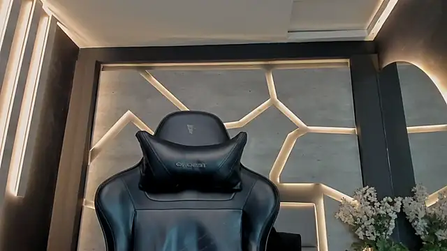 ArohomLester online show from 11.14.25