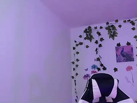 Snapshot of Babenik_666 chatting on 10.30.25 Babenik 666 online show from 10.30.25