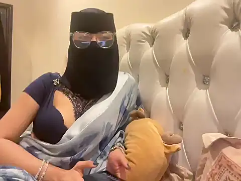 Snapshot of manesa1 chatting on 11.16.25 manesa1 online show from 11.16.25