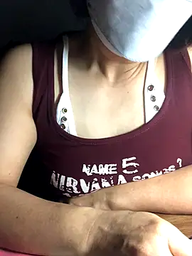 HinayLa online show from 10.25.25