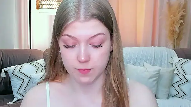 Stella Light online show from 04.16.26