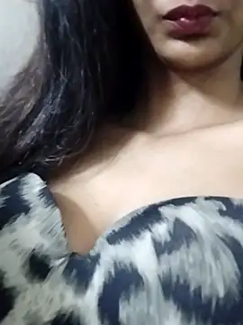 Aaliya BigBoobs 1 online show from 10.28.25