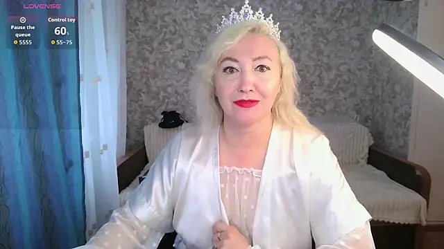 LadyKriss online show from 07.10.26