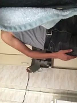 Snapshot of Axe-man_44 chatting on 10.28.25 Axe-man 44 online show from 10.28.25