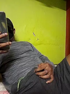 Snapshot of bindasbruno chatting on 11.19.25 bindasbruno online show from 11.19.25