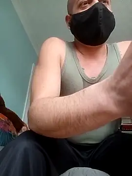 Snapshot of Imyourguy2025 chatting on 10.28.25 Imyourguy2025 online show from 10.28.25